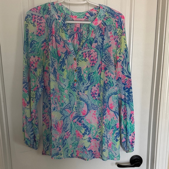 Lilly Pulitzer Tops - EEUC Lilly Pulitzer Elsa Top, size M